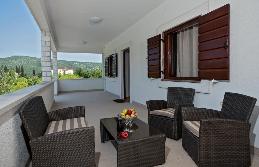 Villa Vinea Prapatnica ภายนอก รูปภาพ